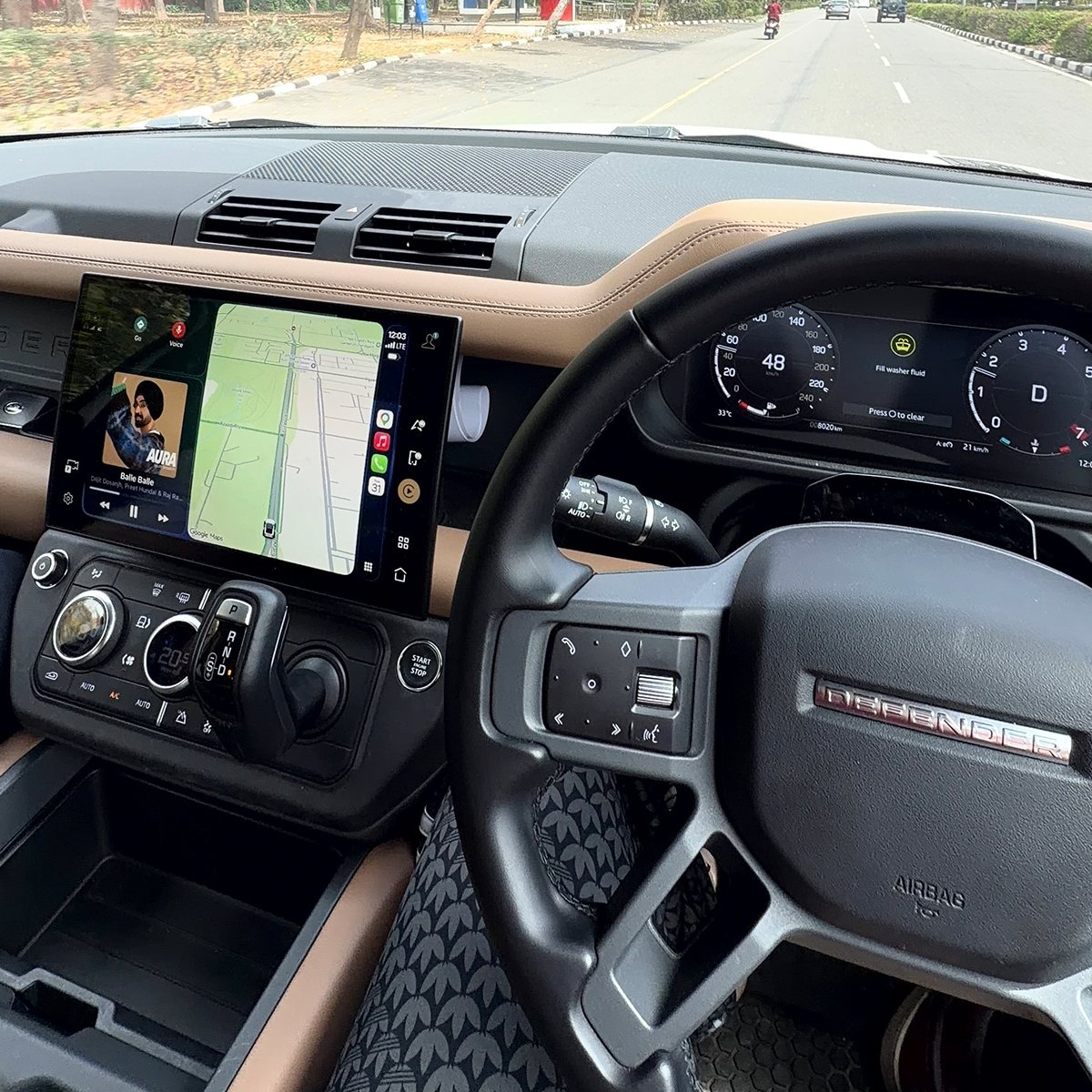 Land Rover Defender - Image 2